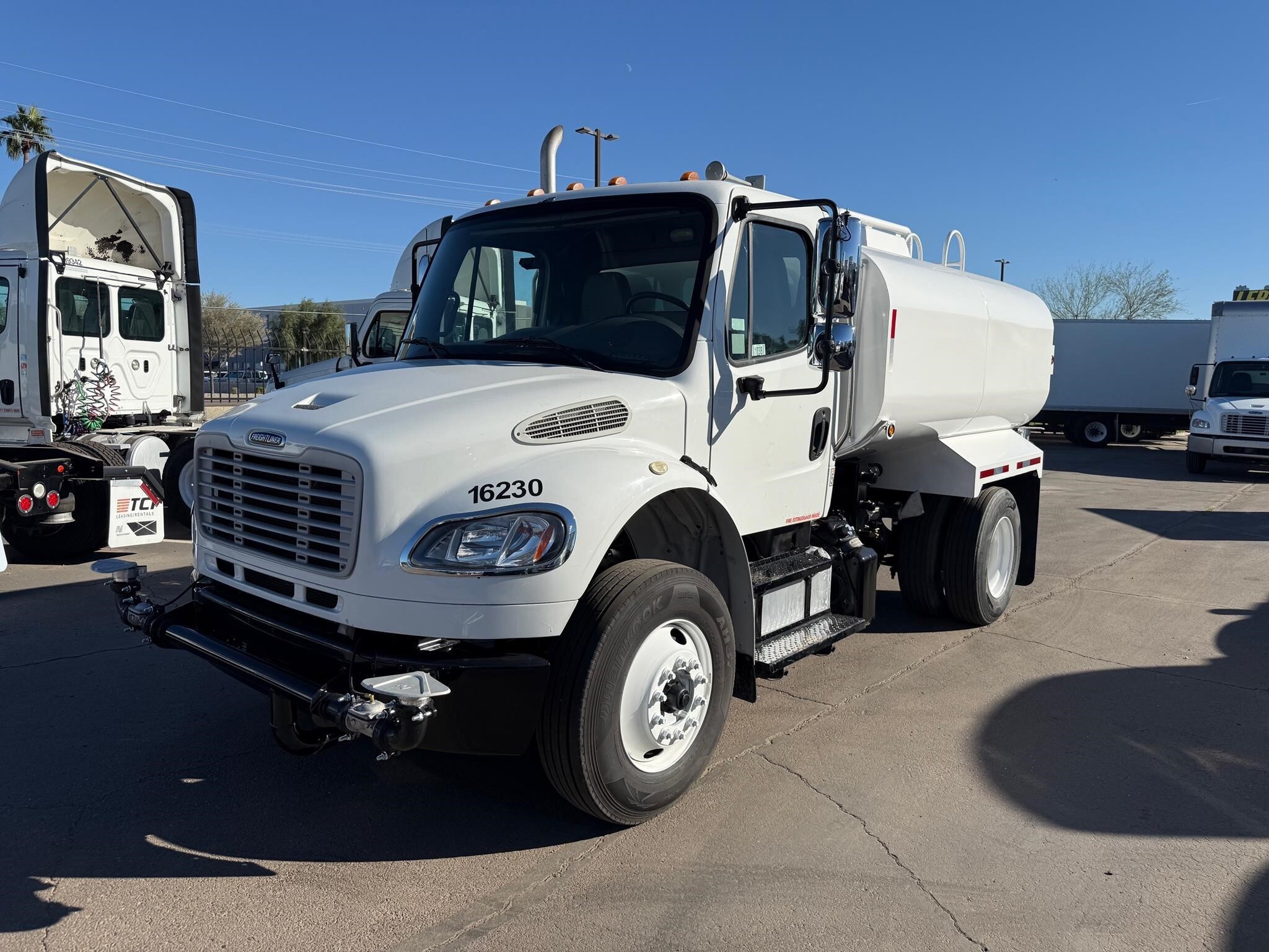 2016 FREIGHTLINER BUSINESS CLASS M2 106 in Phoenix, AZ