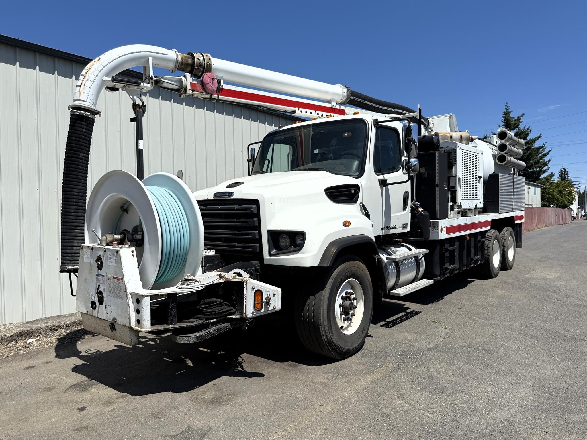 2013 FREIGHTLINER 114SD in Honey Brook, PA