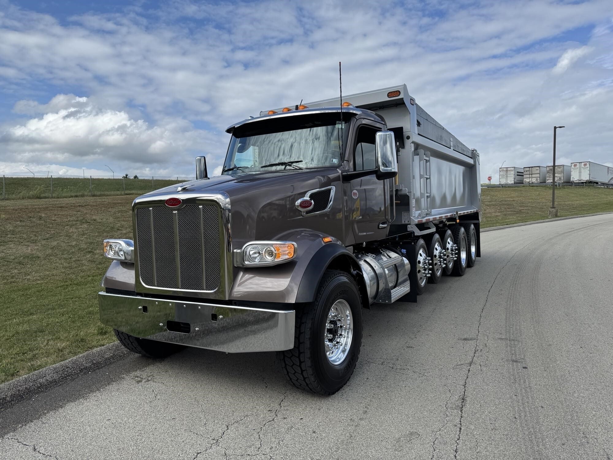2026 PETERBILT 567 in Smithfield, PA