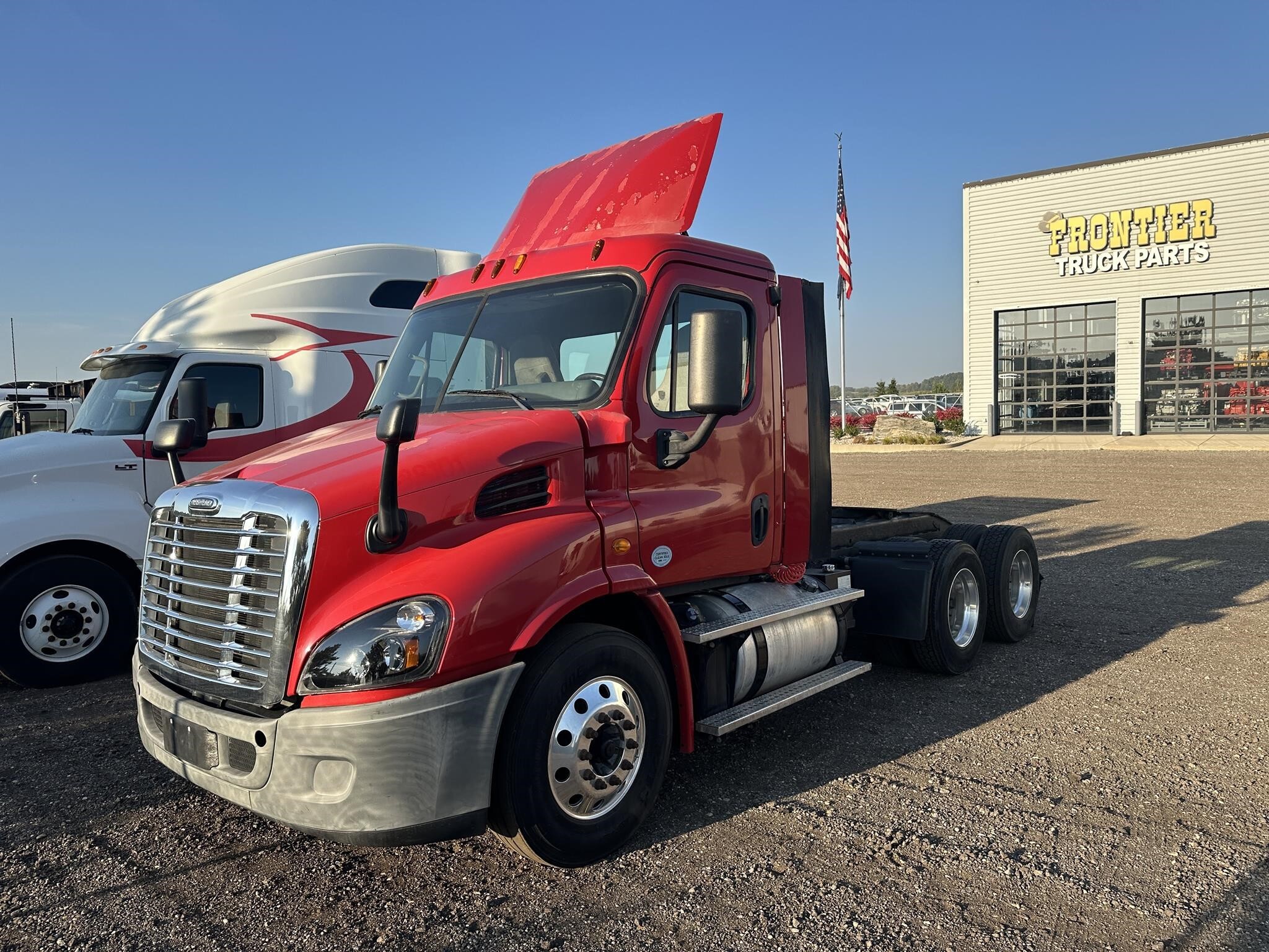 2015 FREIGHTLINER CASCADIA 125 in Dorr, MI