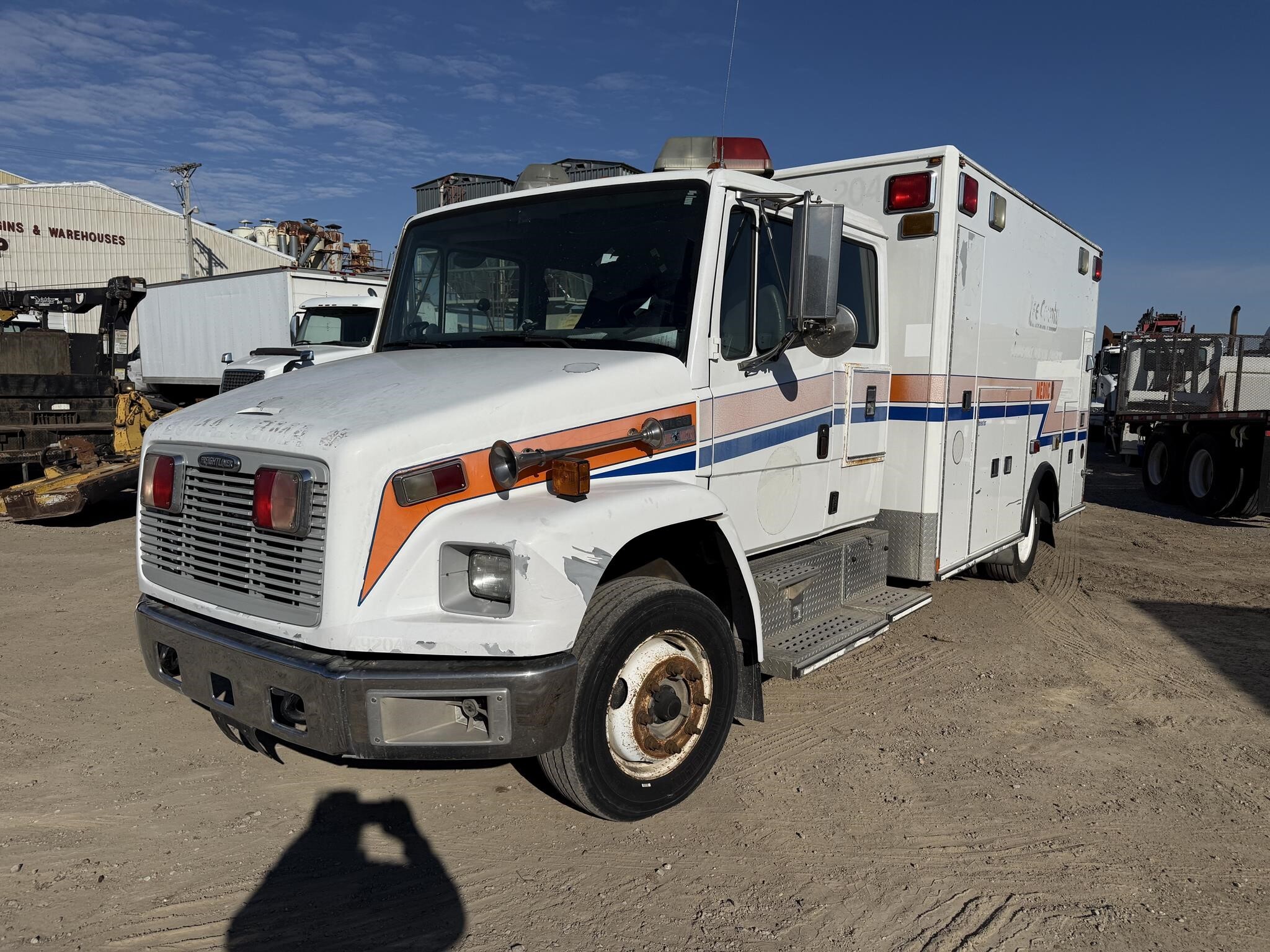 2004 FREIGHTLINER FL60 in Covington, TN