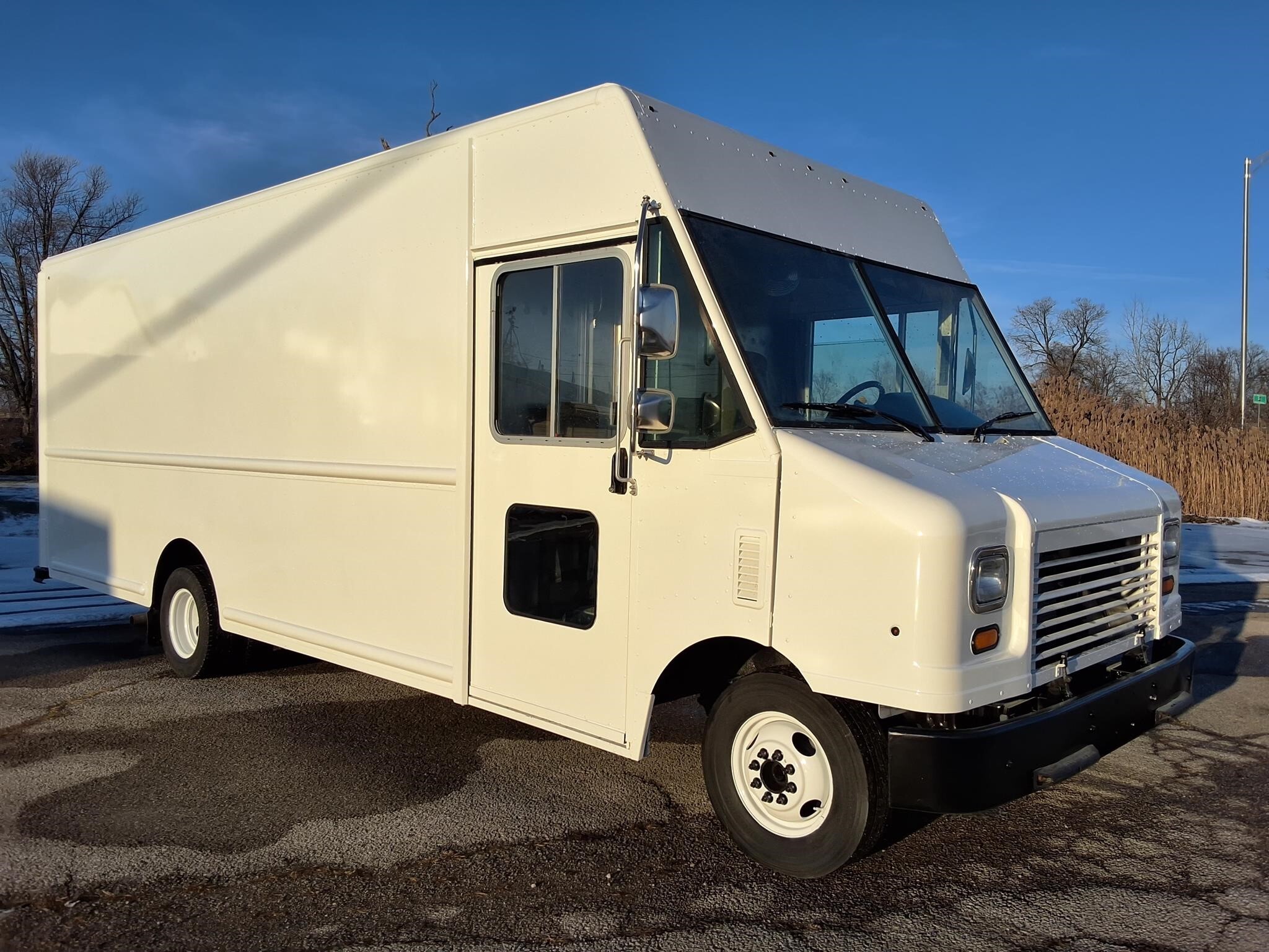 2010 FORD E450 in Fort Wayne, IN
