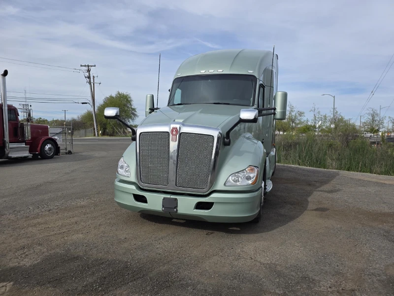 2021 KENWORTH T680