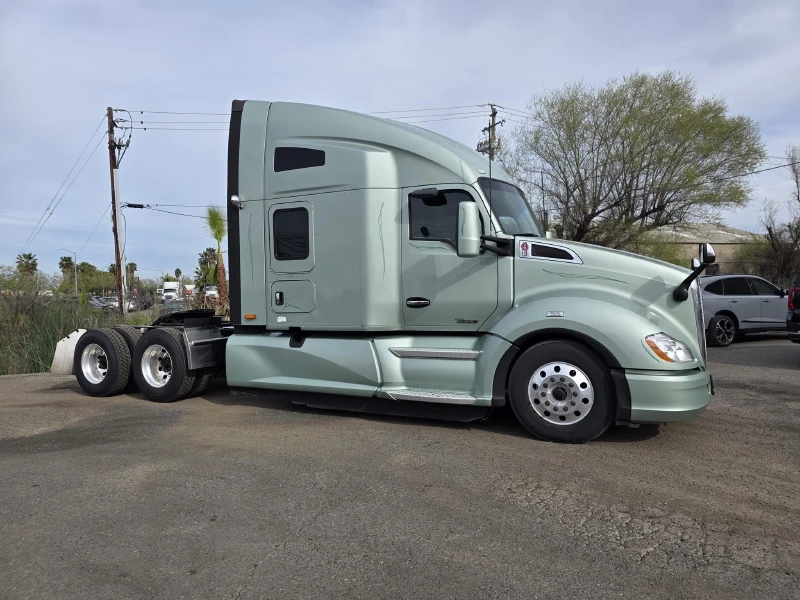 2021 KENWORTH T680