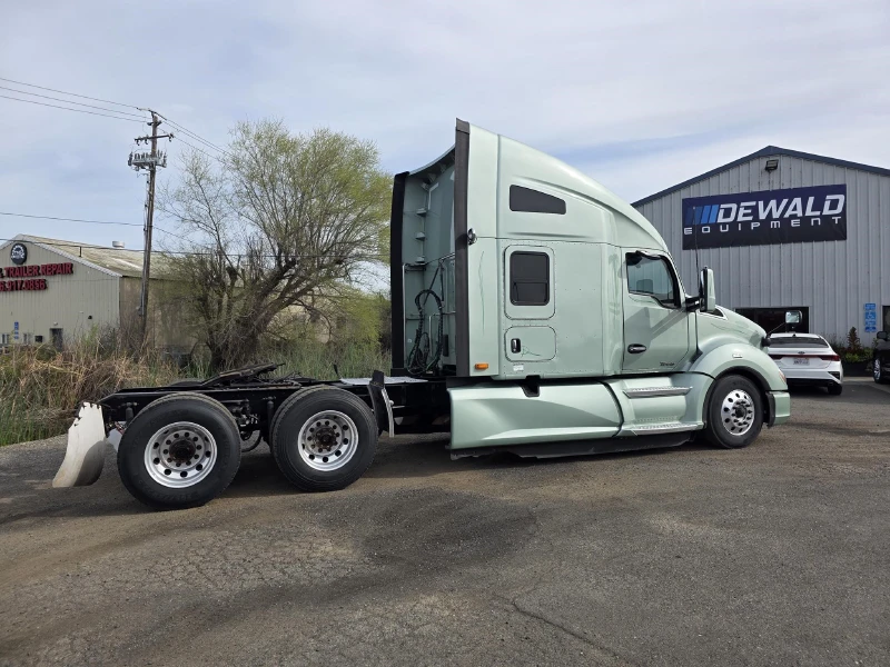 2021 KENWORTH T680