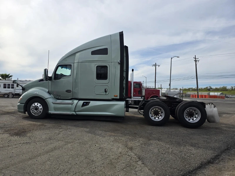 2021 KENWORTH T680