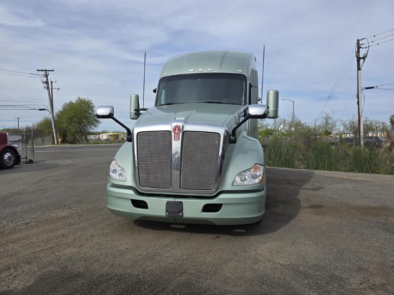 2021 KENWORTH T680