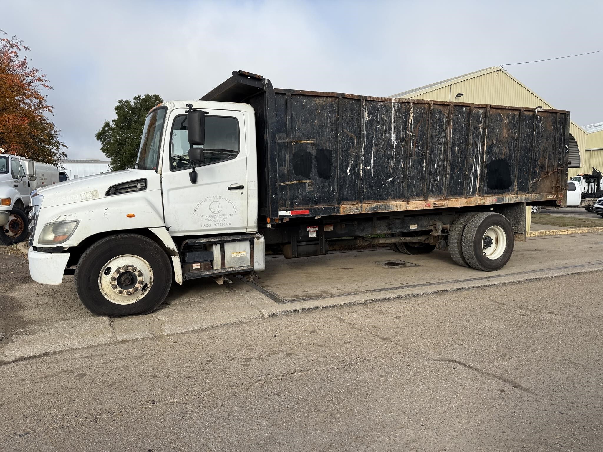 2016 HINO 338 in Covington, TN