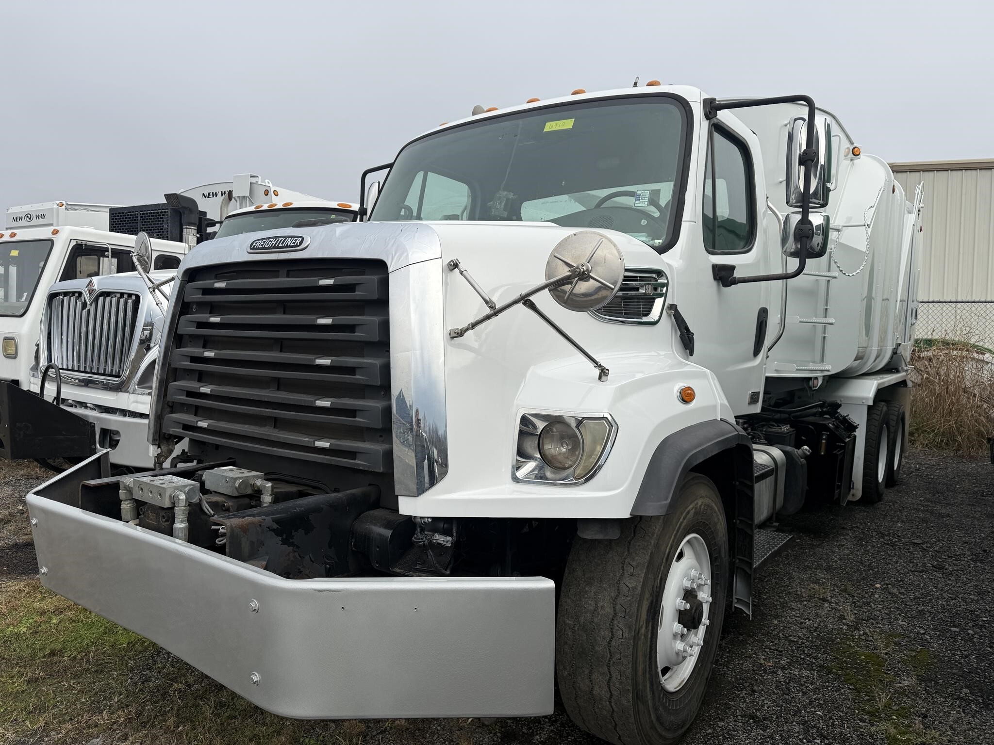 2014 FREIGHTLINER 108 SD in Bealeton, VA