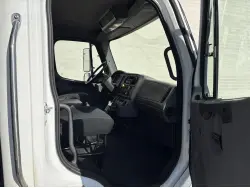 2016 FREIGHTLINER BUSINESS CLASS M2 106