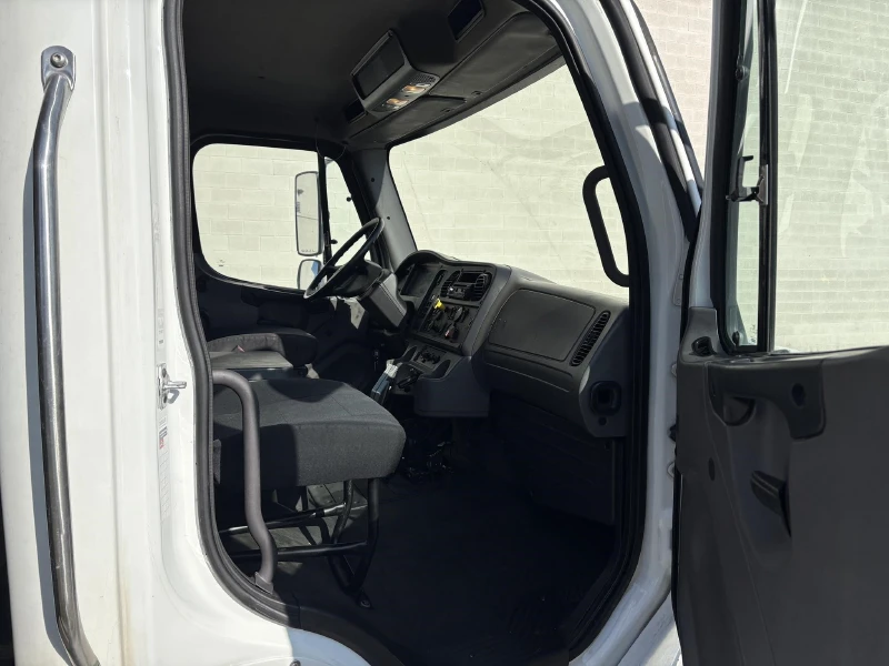 2016 FREIGHTLINER BUSINESS CLASS M2 106