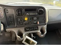2016 FREIGHTLINER BUSINESS CLASS M2 106