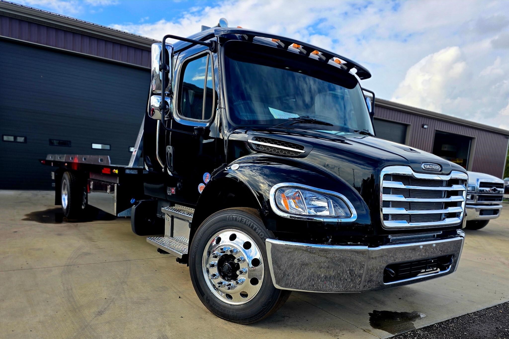 2026 FREIGHTLINER BUSINESS CLASS M2 106 PLUS in Canton, OH