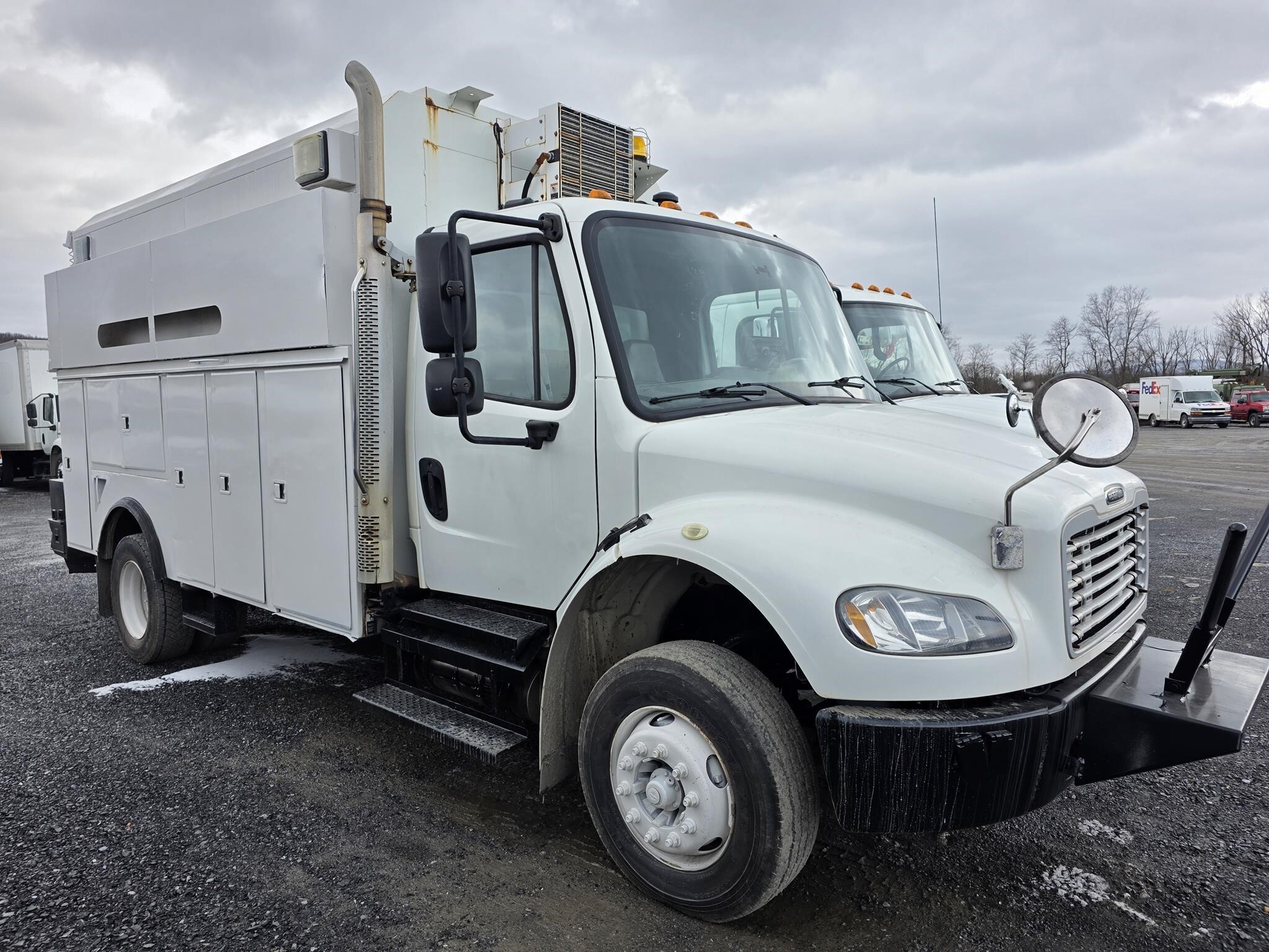 2014 FREIGHTLINER BUSINESS CLASS M2 106 in Duncansville, PA