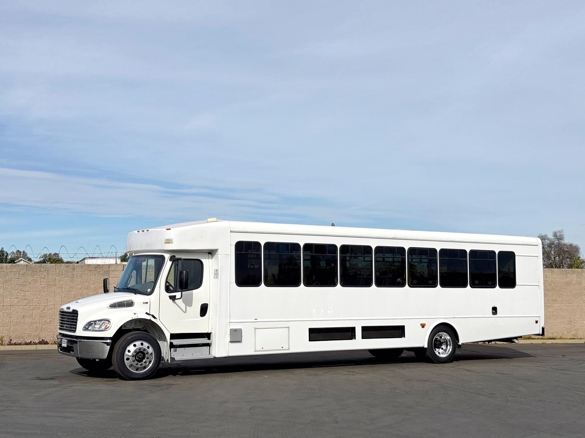2023 FREIGHTLINER S2106 in Sacramento, CA