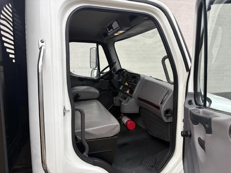 2019 FREIGHTLINER BUSINESS CLASS M2 106