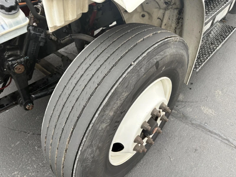 2019 FREIGHTLINER BUSINESS CLASS M2 106