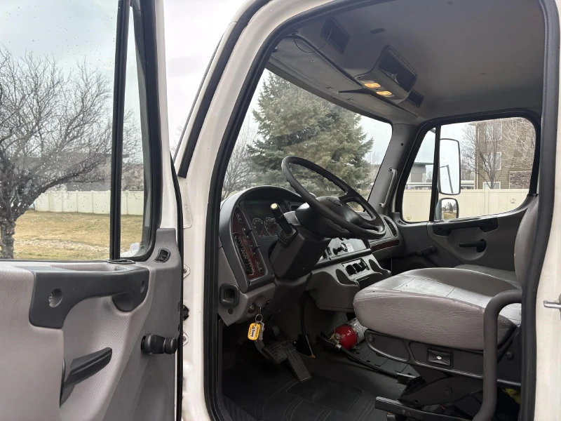 2019 FREIGHTLINER BUSINESS CLASS M2 106