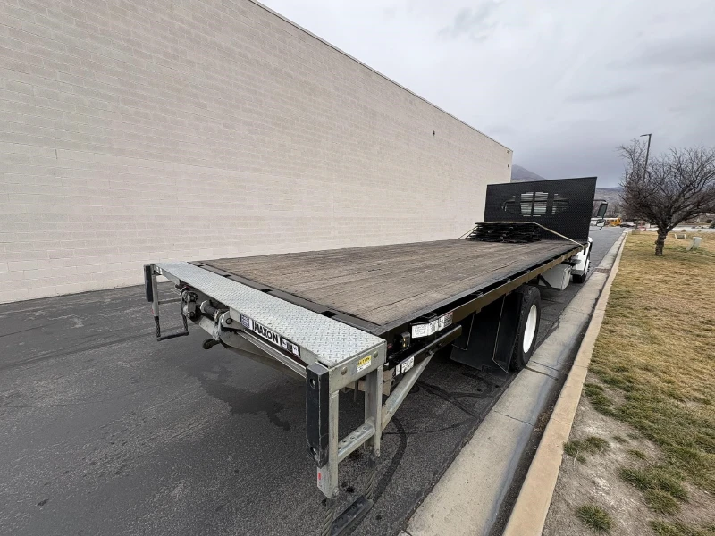 2019 FREIGHTLINER BUSINESS CLASS M2 106