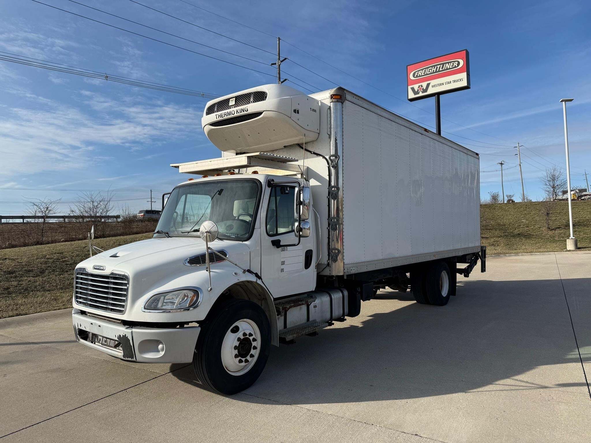 2019 FREIGHTLINER BUSINESS CLASS M2 106 in Cincinnati, OH