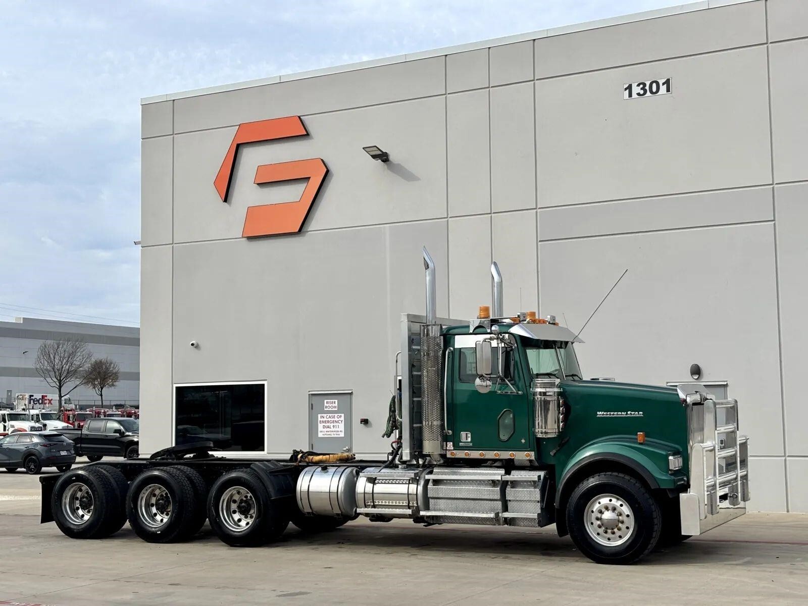 2022 WESTERN STAR CONVENTIONAL in Hutchins, TX