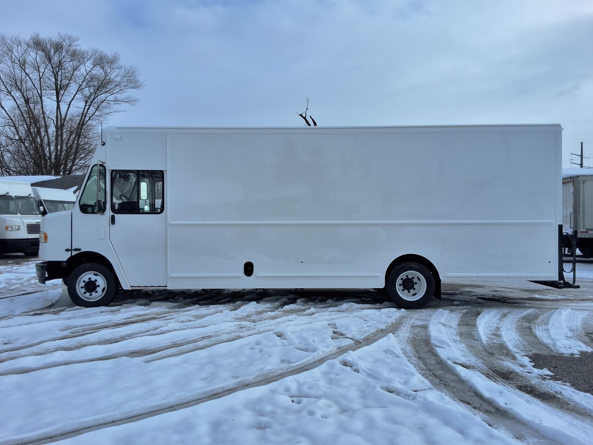 2016 FREIGHTLINER MT55 in Fort Wayne, IN