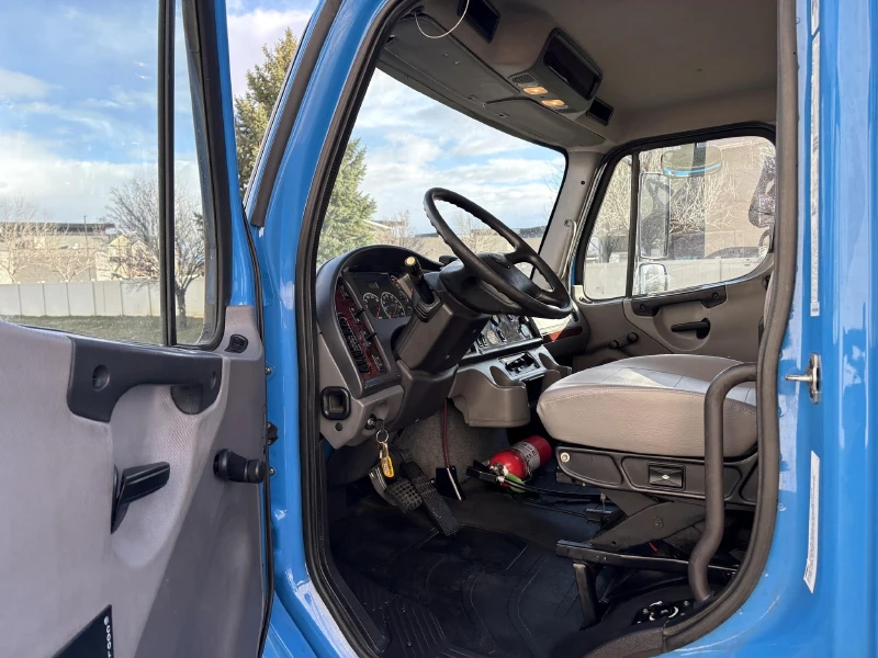 2015 FREIGHTLINER BUSINESS CLASS M2 106