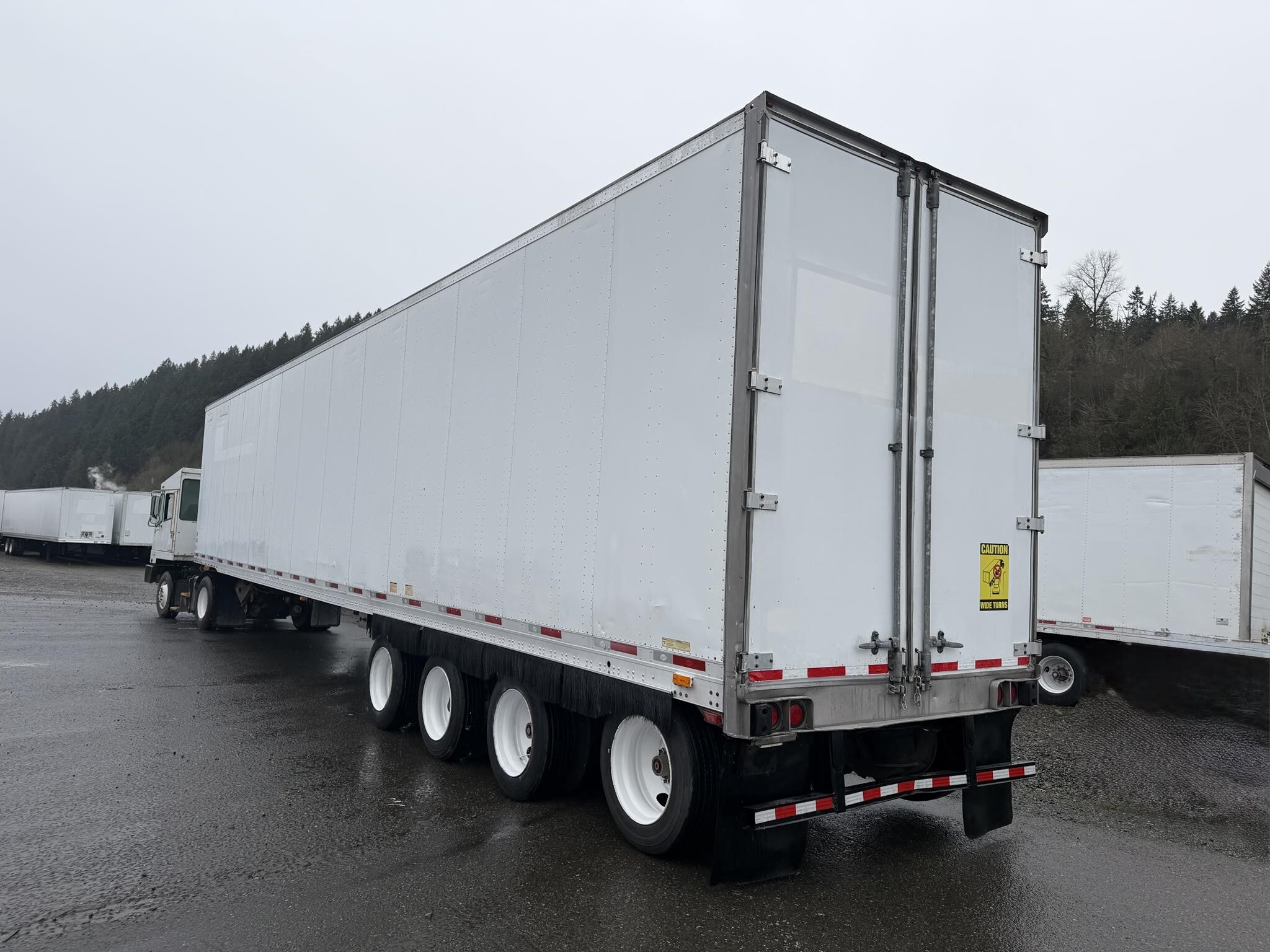 2011 UTILITY 4000D-X in Orting, WA