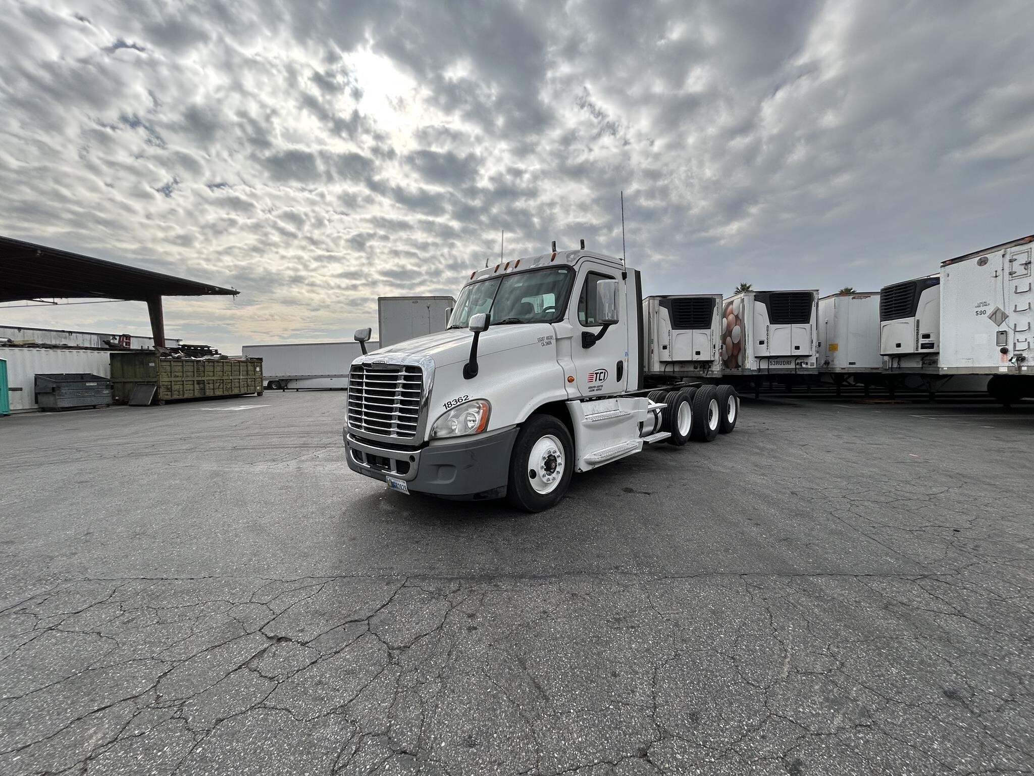 2018 FREIGHTLINER CASCADIA 125 in Fontana, CA
