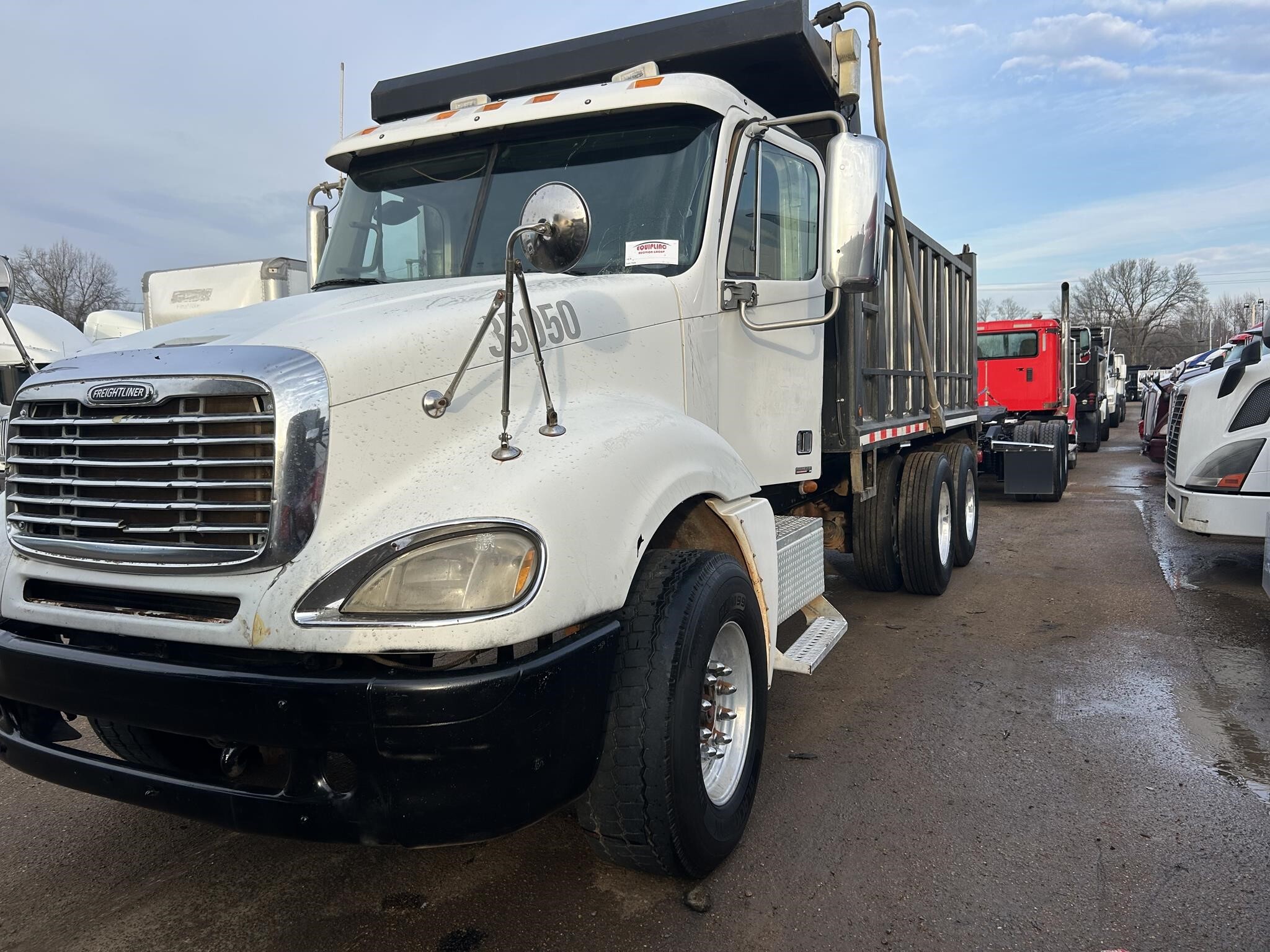 2012 FREIGHTLINER COLUMBIA in Covington, TN