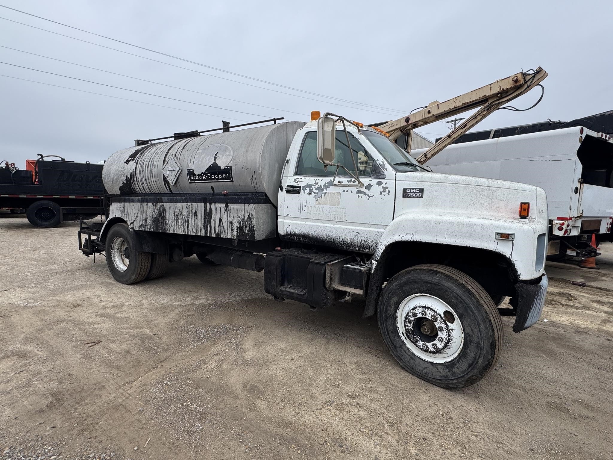 1997 GMC T7500 in Covington, TN
