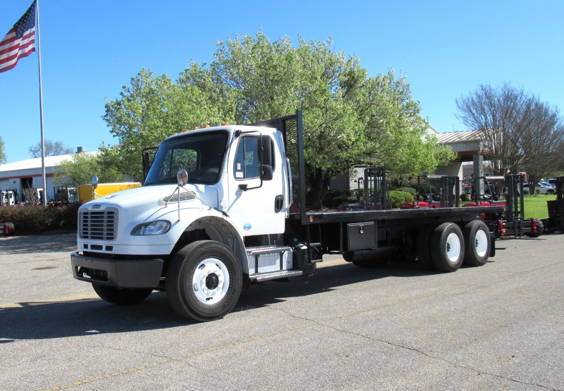 2014 FREIGHTLINER BUSINESS CLASS M2 106 in Tuscaloosa, AL