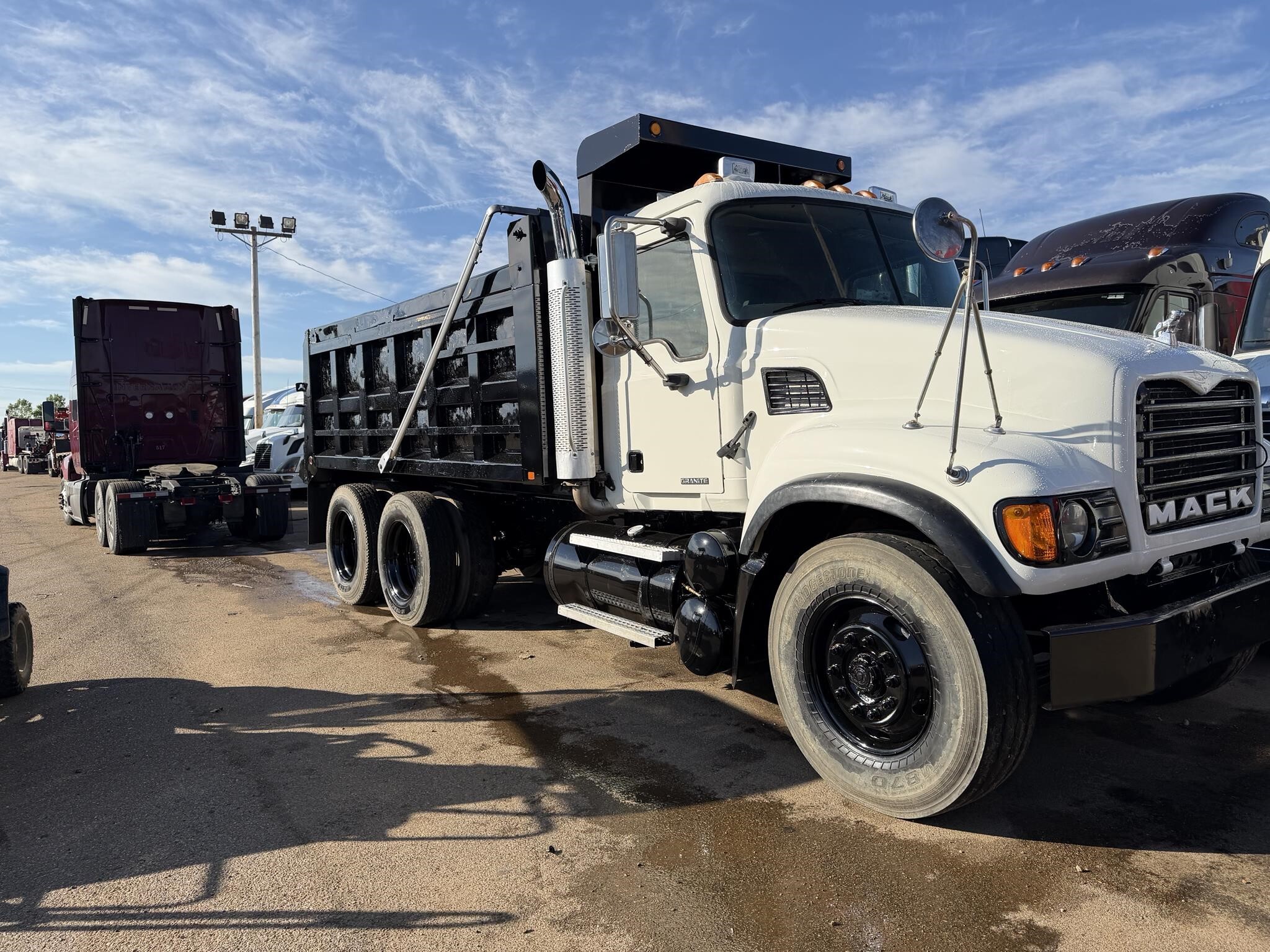 2005 MACK GRANITE CV713 in Covington, TN