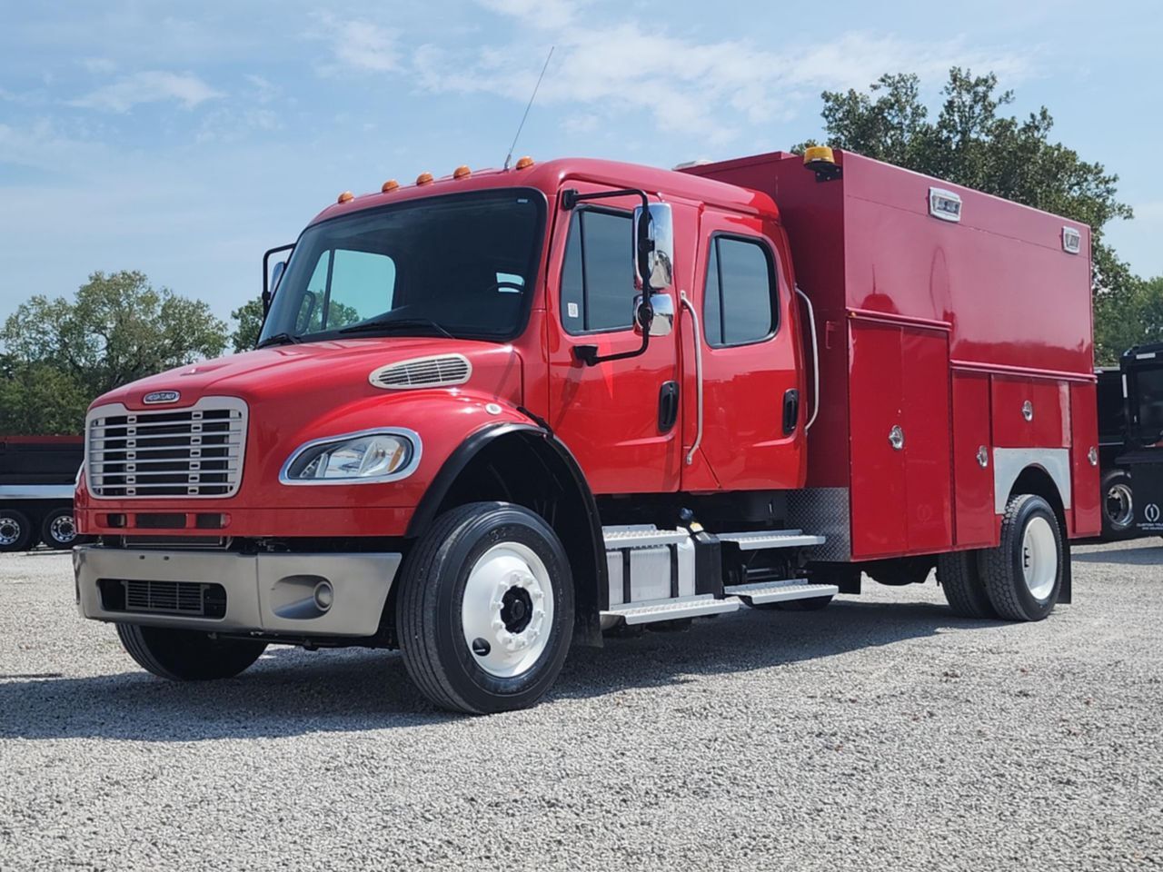 2013 FREIGHTLINER BUSINESS CLASS M2 106 in Commerce City, CO