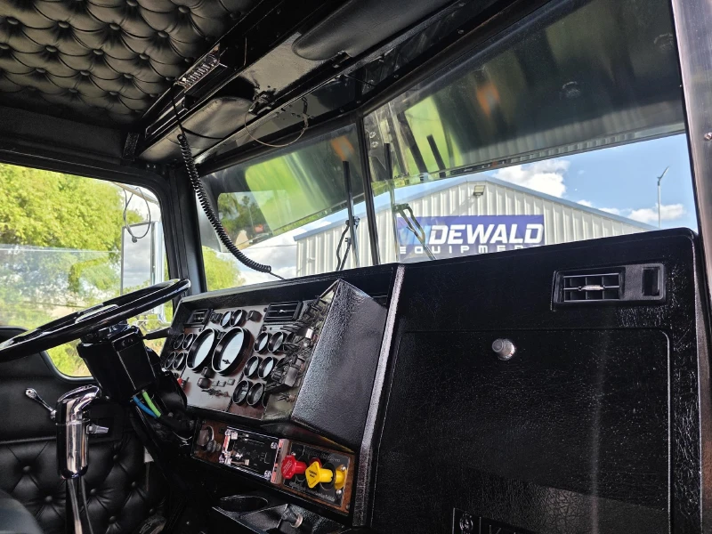 1999 KENWORTH T800