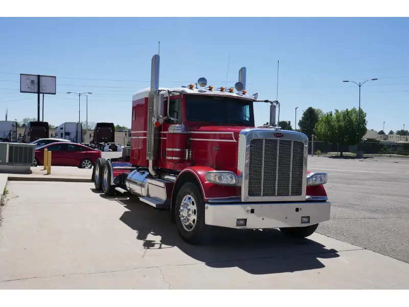 2020 PETERBILT 389