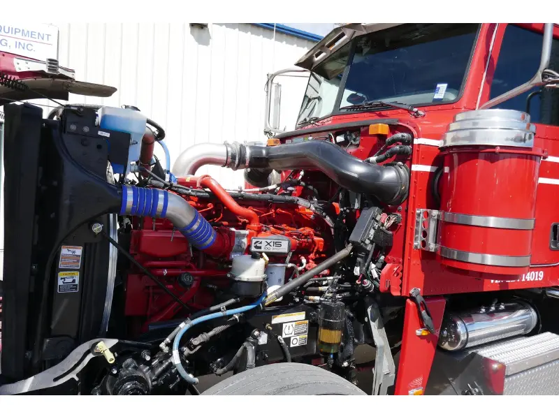 2020 PETERBILT 389