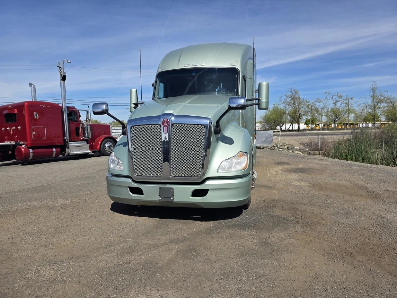 2021 KENWORTH T680