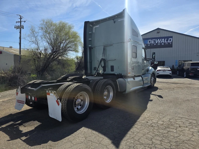 2021 KENWORTH T680
