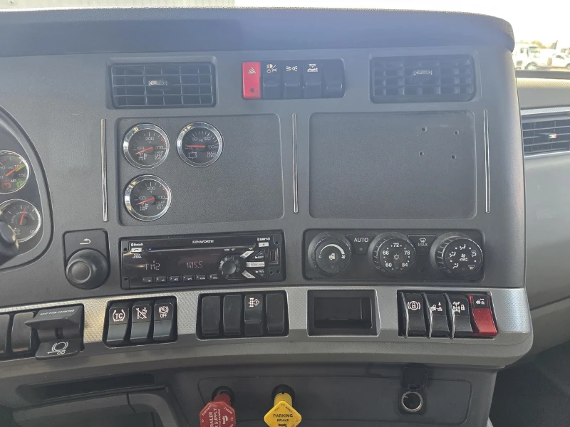 2021 KENWORTH T680