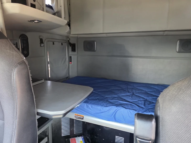 2021 KENWORTH T680