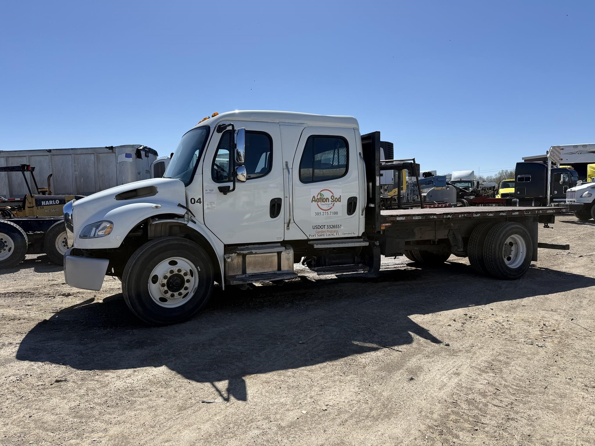 2018 FREIGHTLINER BUSINESS CLASS M2 106 in Covington, TN