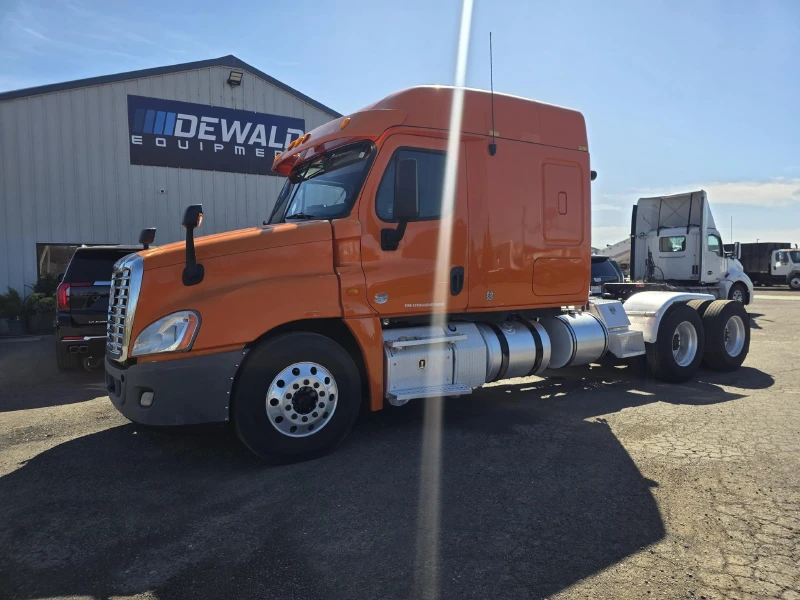 2013 FREIGHTLINER CASCADIA 125