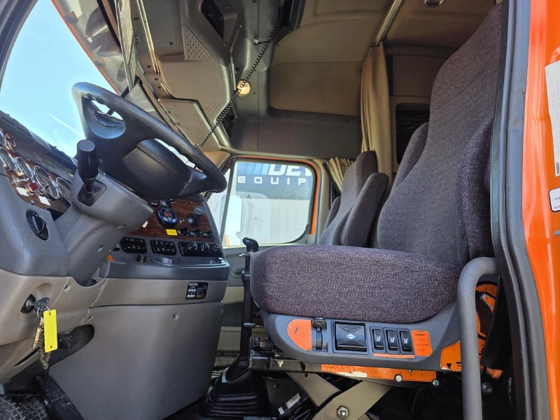 2013 FREIGHTLINER CASCADIA 125