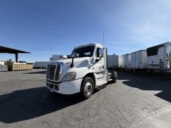 2018 FREIGHTLINER CASCADIA 125 in Fontana, CA