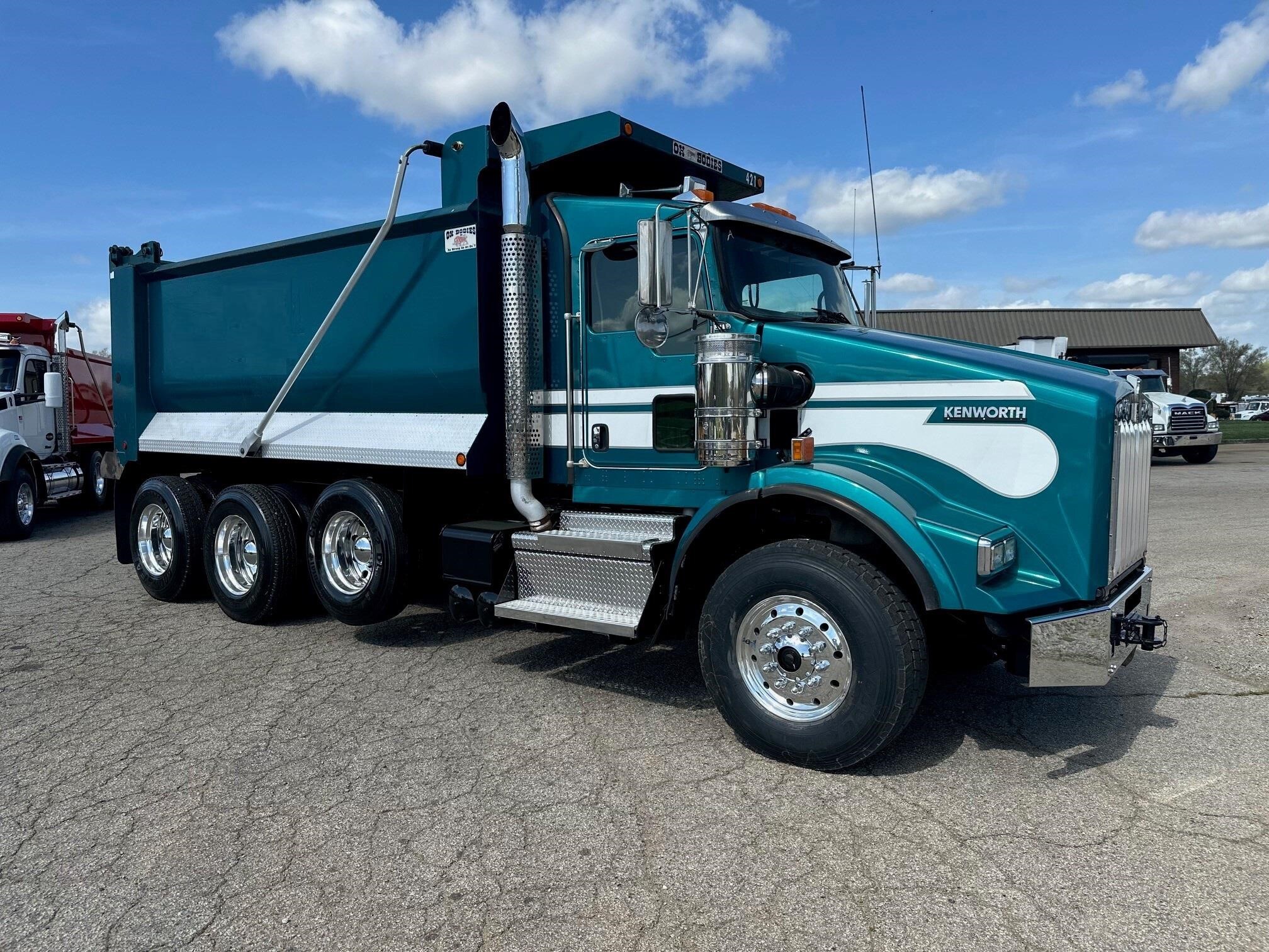 2022 KENWORTH T800 in Chatham, VA