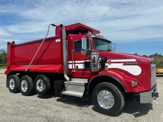 2022 KENWORTH T800 in Chatham, VA
