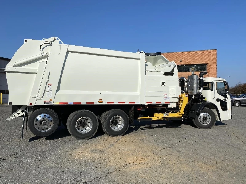 2026 MACK LR613
