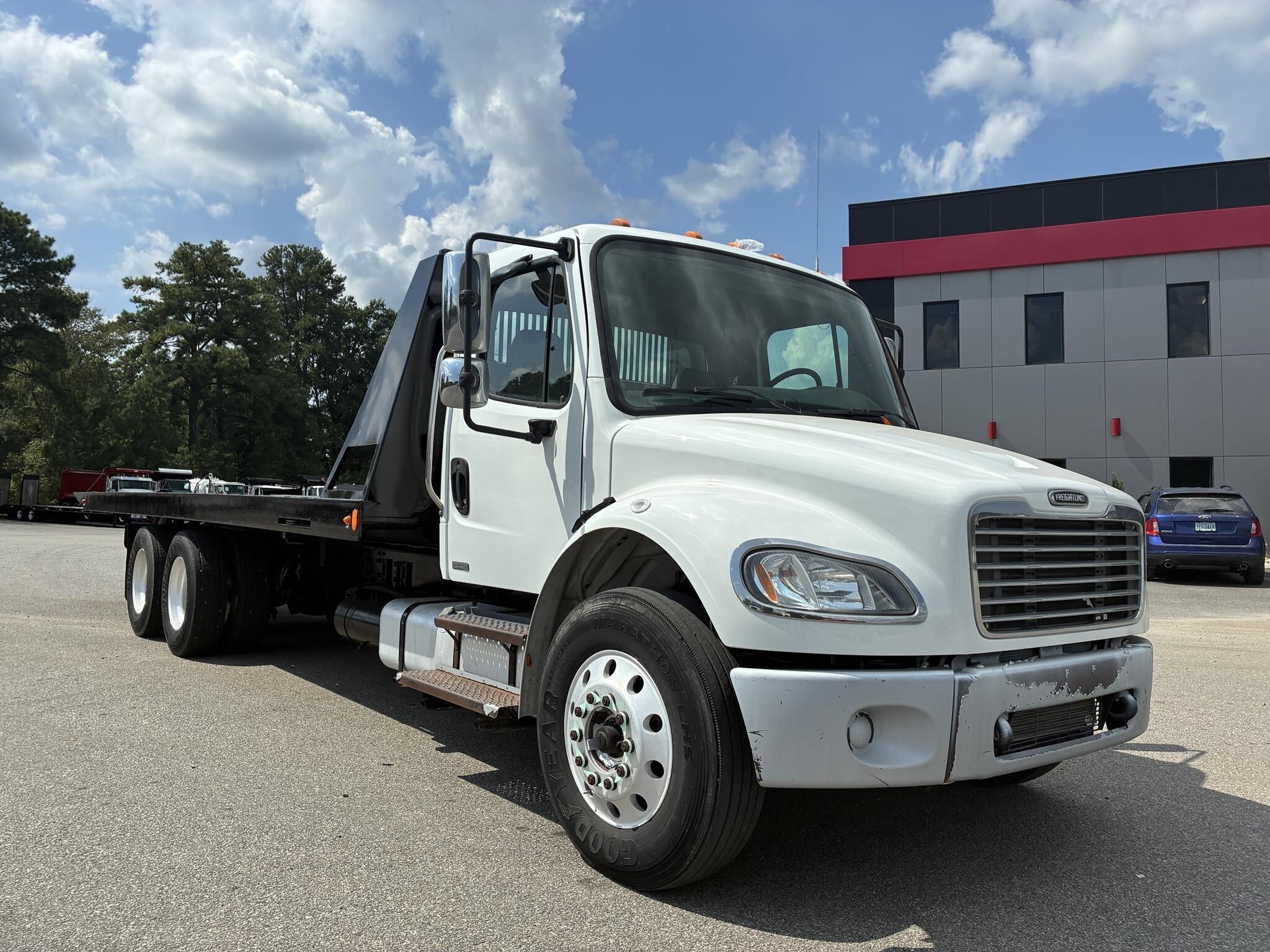 2006 FREIGHTLINER BUSINESS CLASS M2 106 in Chatham, VA