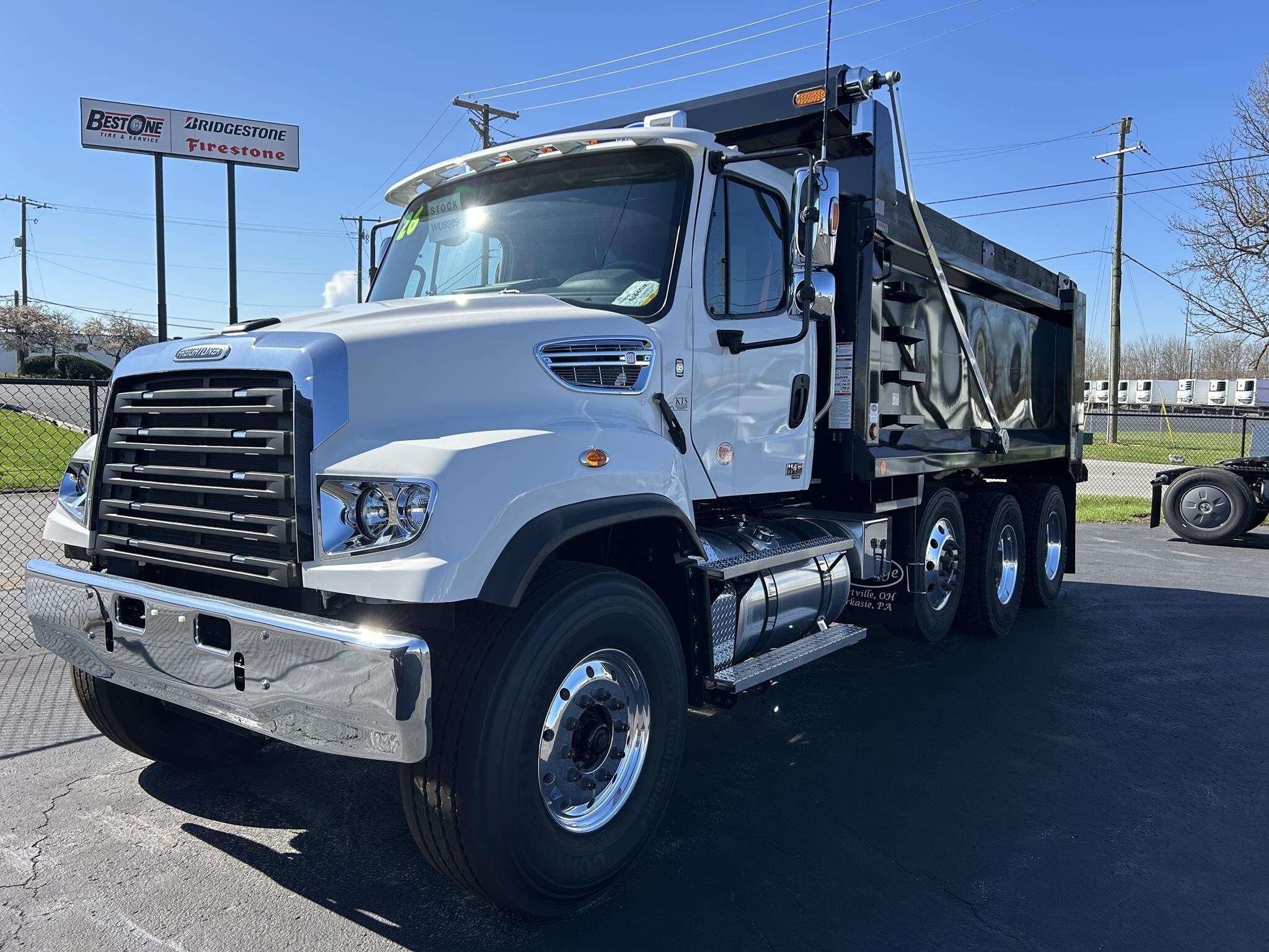 2026 FREIGHTLINER 114 SD in Jeffersonville, IN